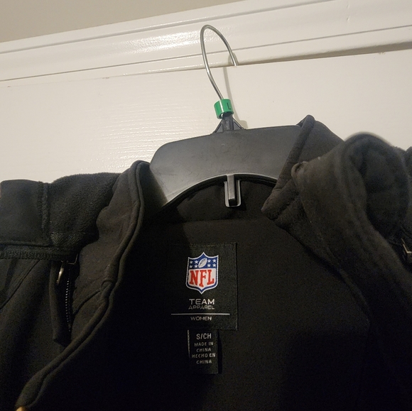 NFL Saints Jacket - Picture 3 of 4